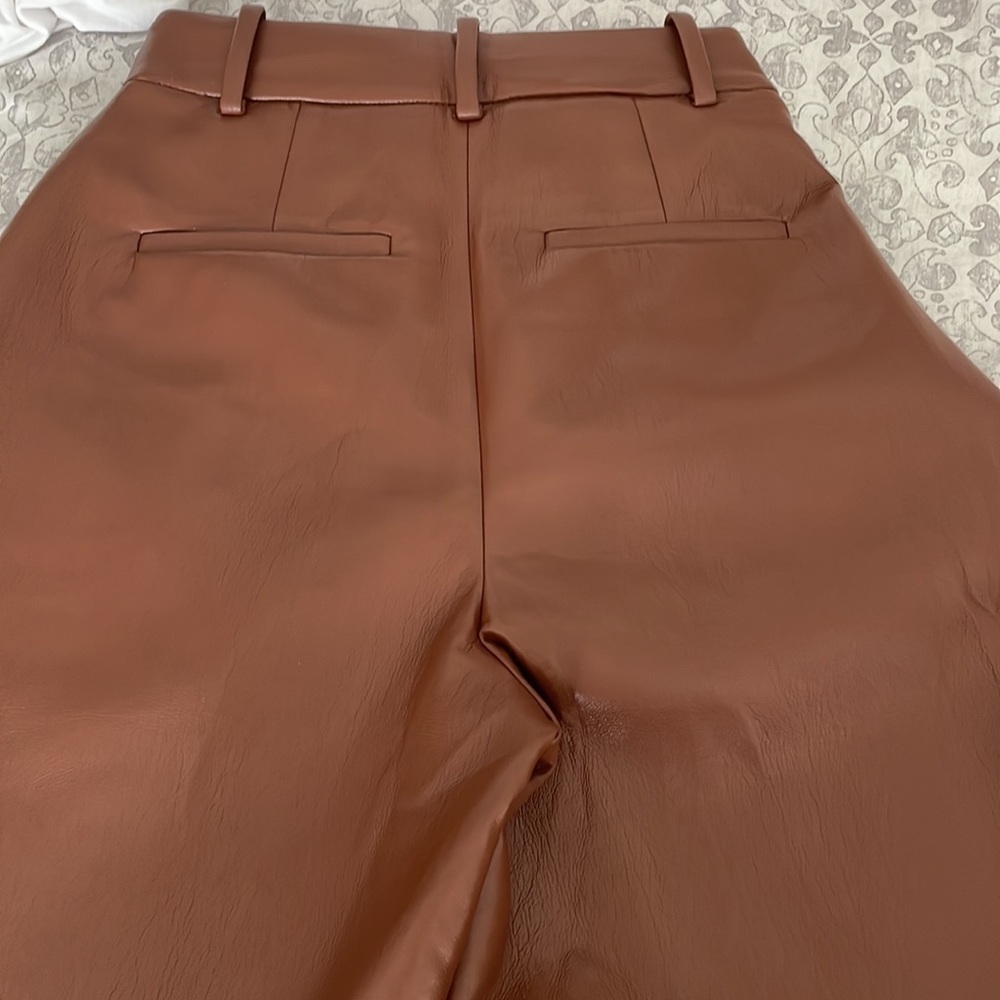 Wilfred x Aritzia brown vegan leather high rise pleated pants size 00 - Picture 9 of 11